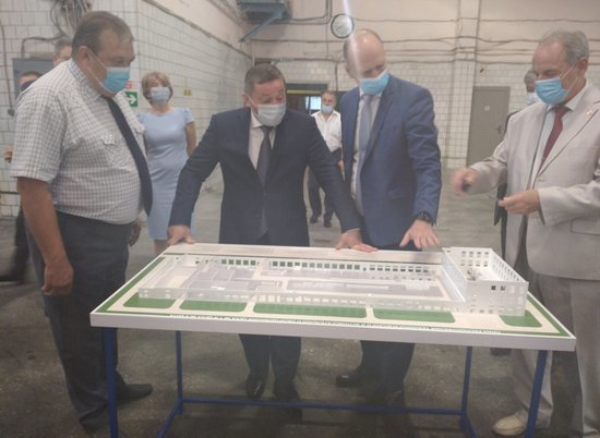 Андрей Бочаров посетил Волжский научно-технический комплекс